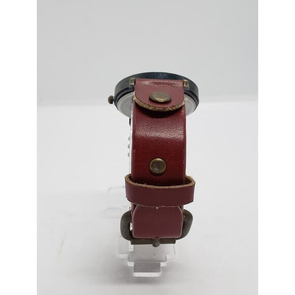 Eiffel tower women's watch. Eiffel tower on watch face. Working watch - Picture 4 of 8